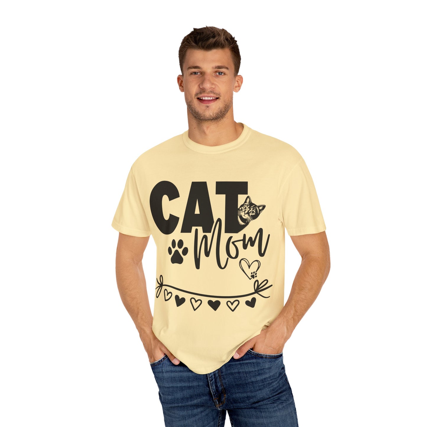 Cute Cat Mom T-Shirt