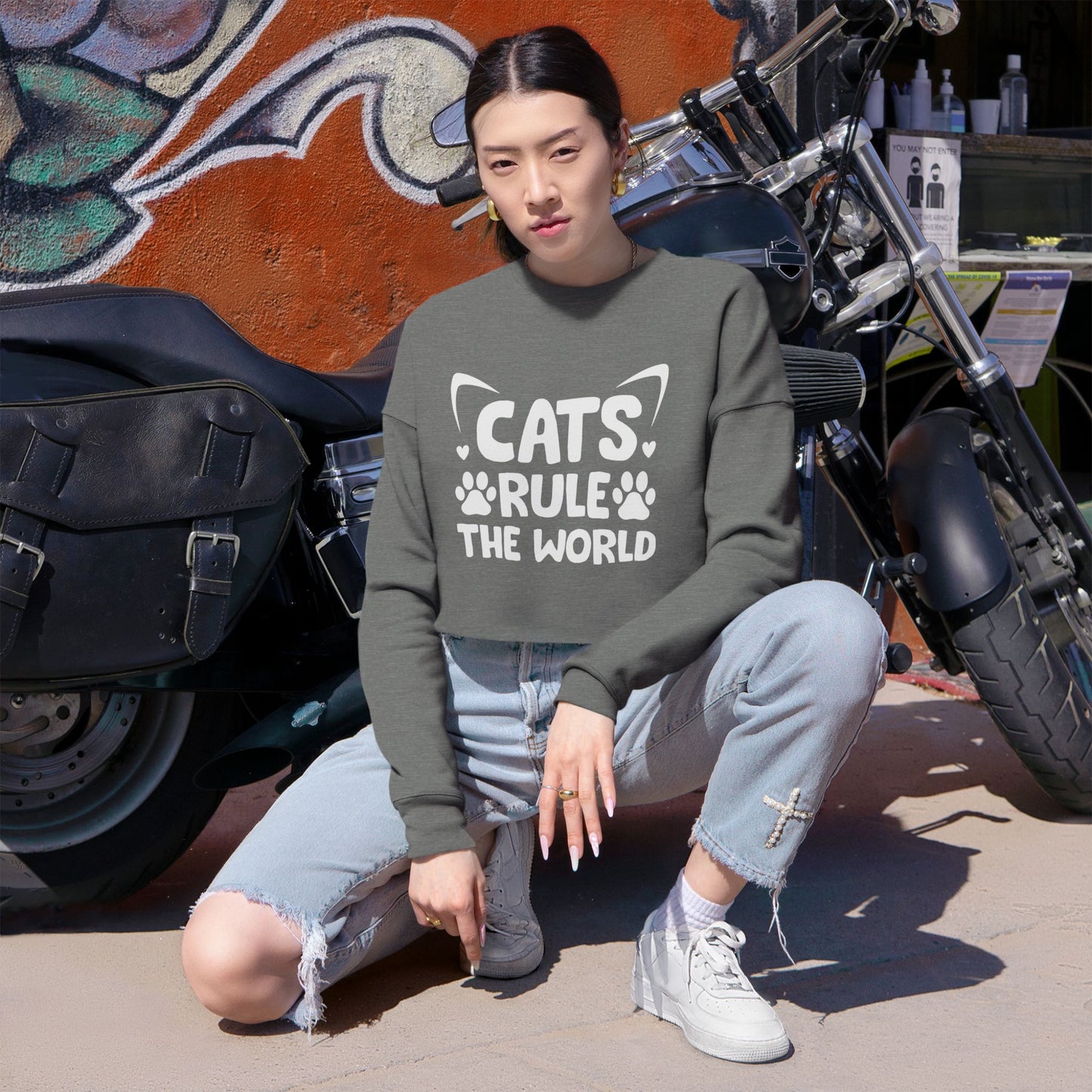 Cats Rule the World -Cropped Sweatshirt