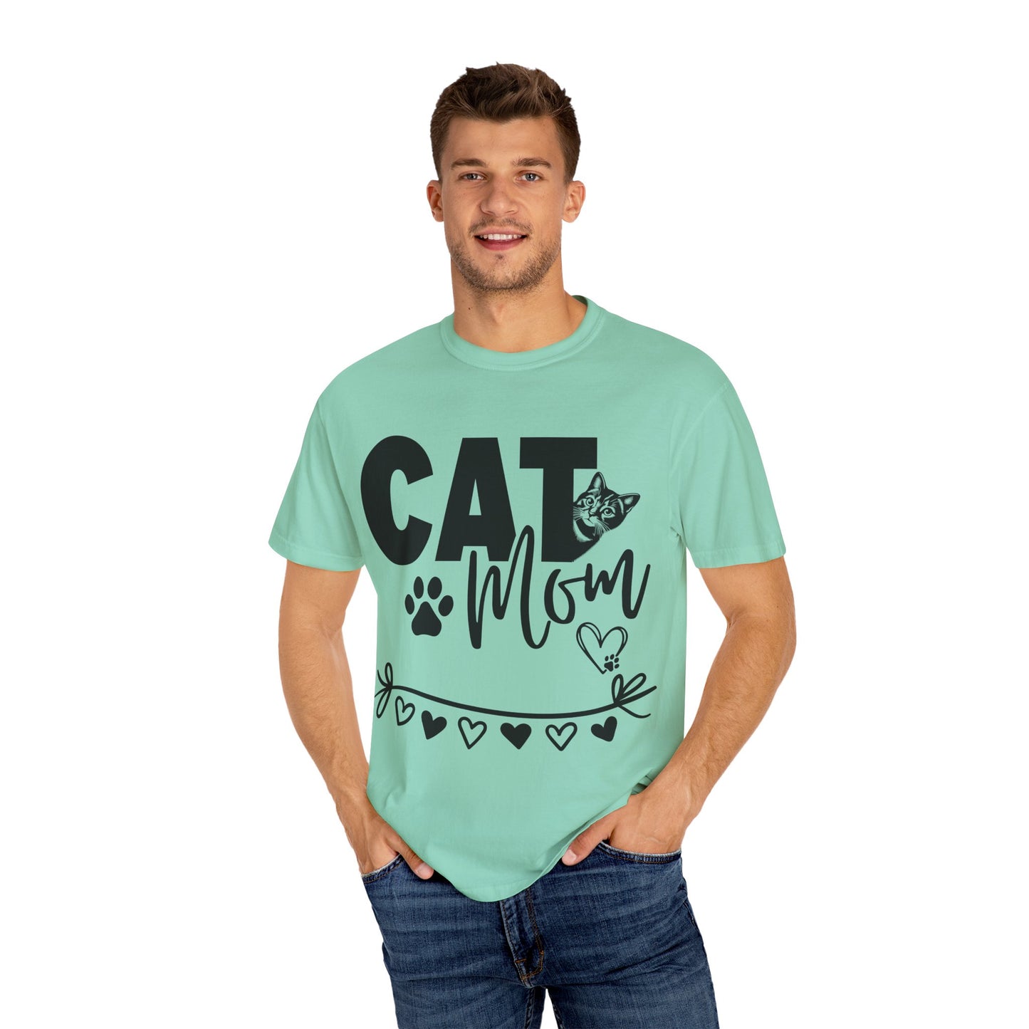 Cute Cat Mom T-Shirt